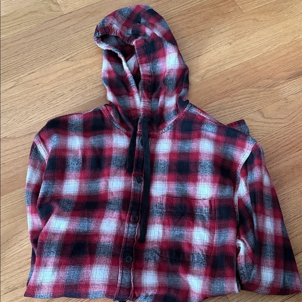 American Eagle Outfitters Red and Black Plaid Long Sleeve Shirt